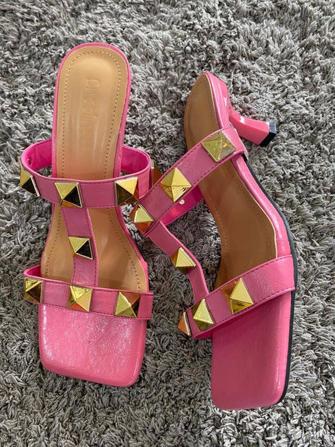 Fashion Rivets Classic Style Heel Sandals